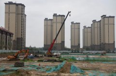 上半年全國土地出讓收入