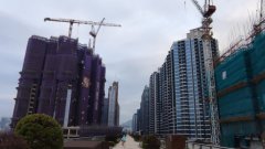 鷹君羅嘉瑞“幫襯”新地